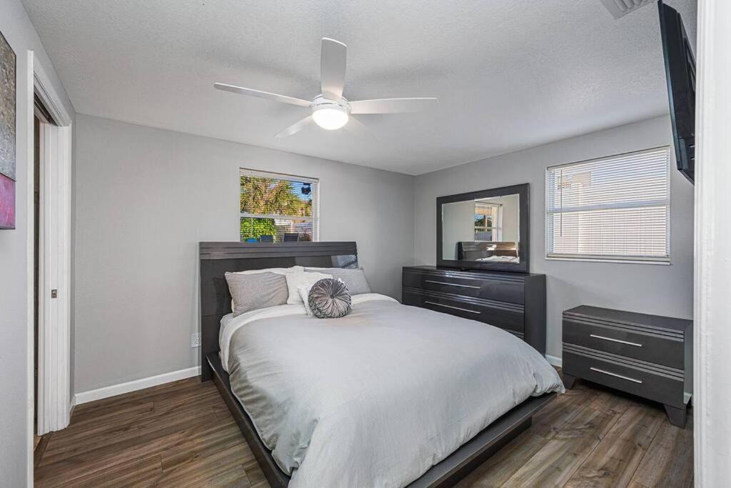 Photo of Bedroom in Bay Crest Park