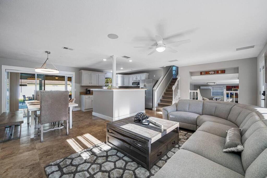 Photo of Livingroom in Bay Crest Park