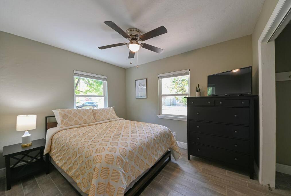 Photo of Bedroom in Port Tampa City