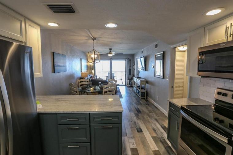 Photo of Kitchen in Mid Island