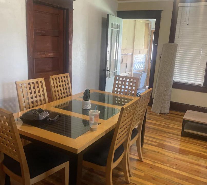 Photo of Livingroom in University Heights