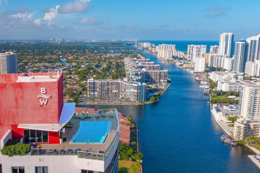 Photo of Outdoor in Hallandale Beach