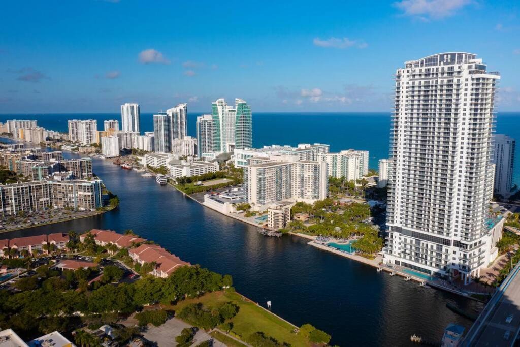 Photo of Outdoor in Hallandale Beach