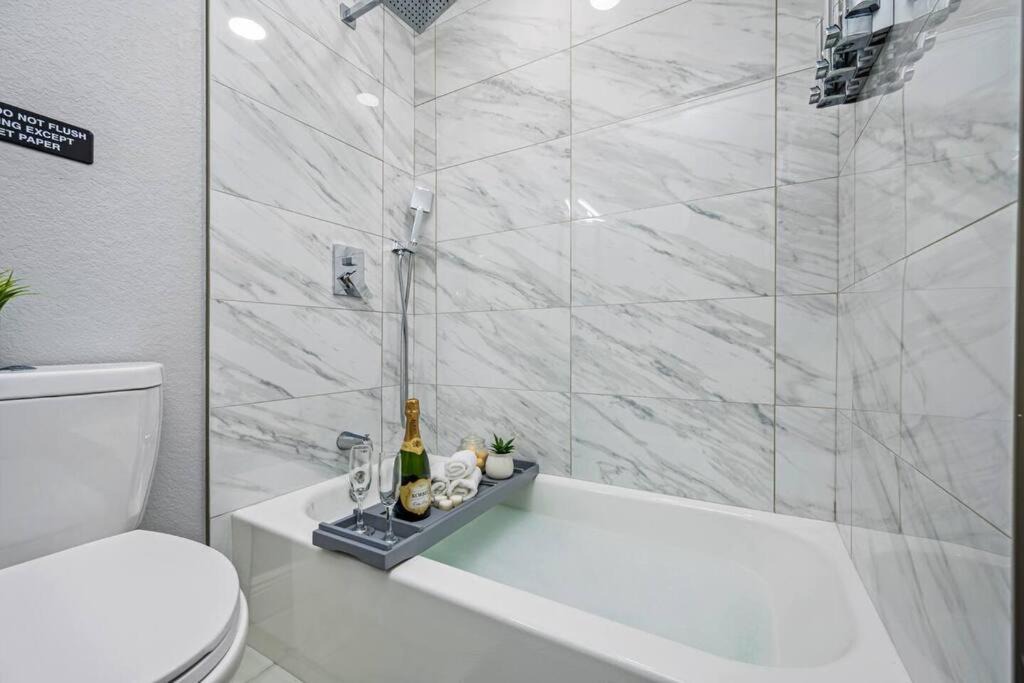 Photo of Bathroom in Port Tampa City