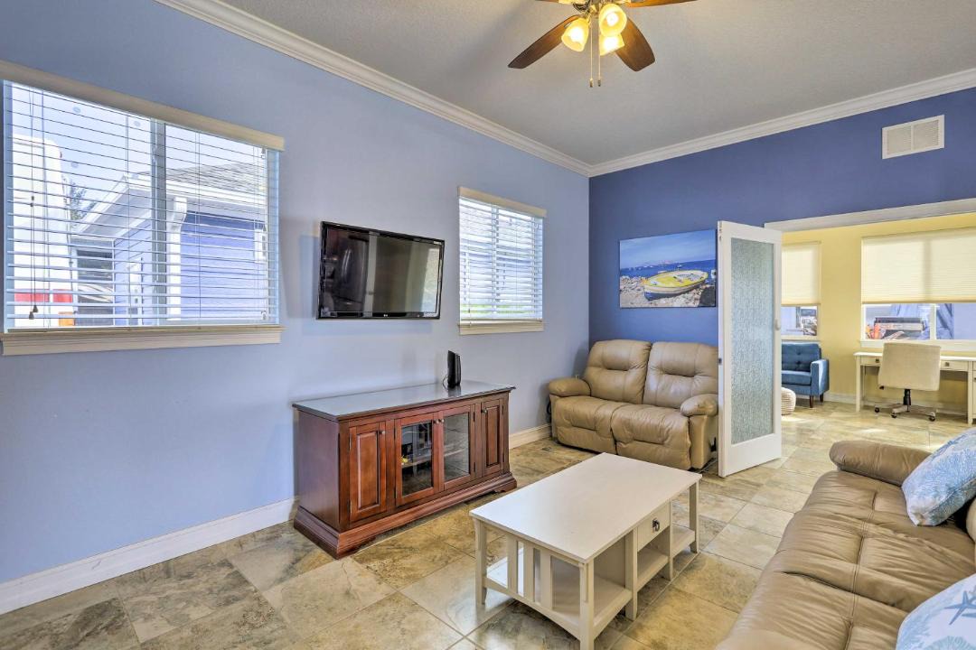 Photo of Livingroom in Titusville