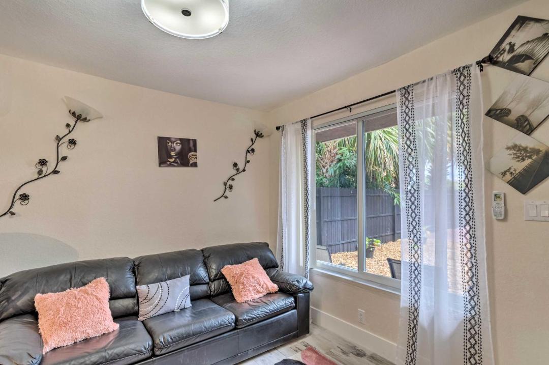 Photo of Livingroom in Riviera Beach
