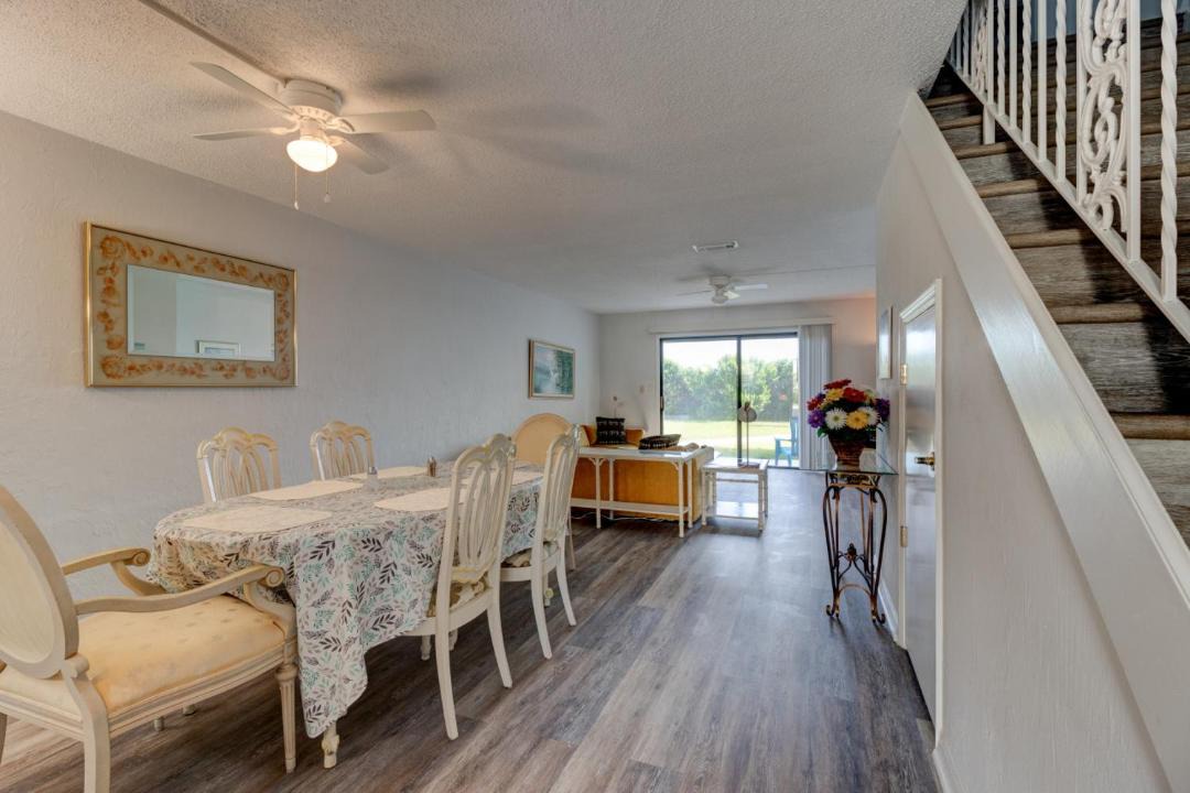 Photo of Livingroom in Southern Shores