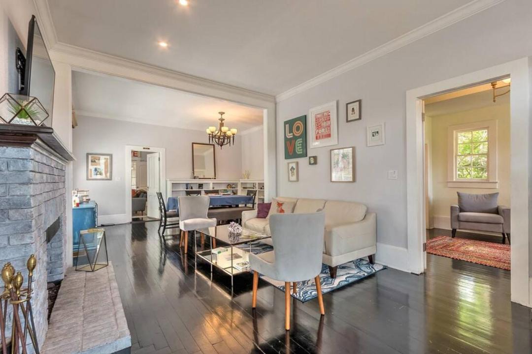 Photo of Livingroom in South Beach Street Historic District
