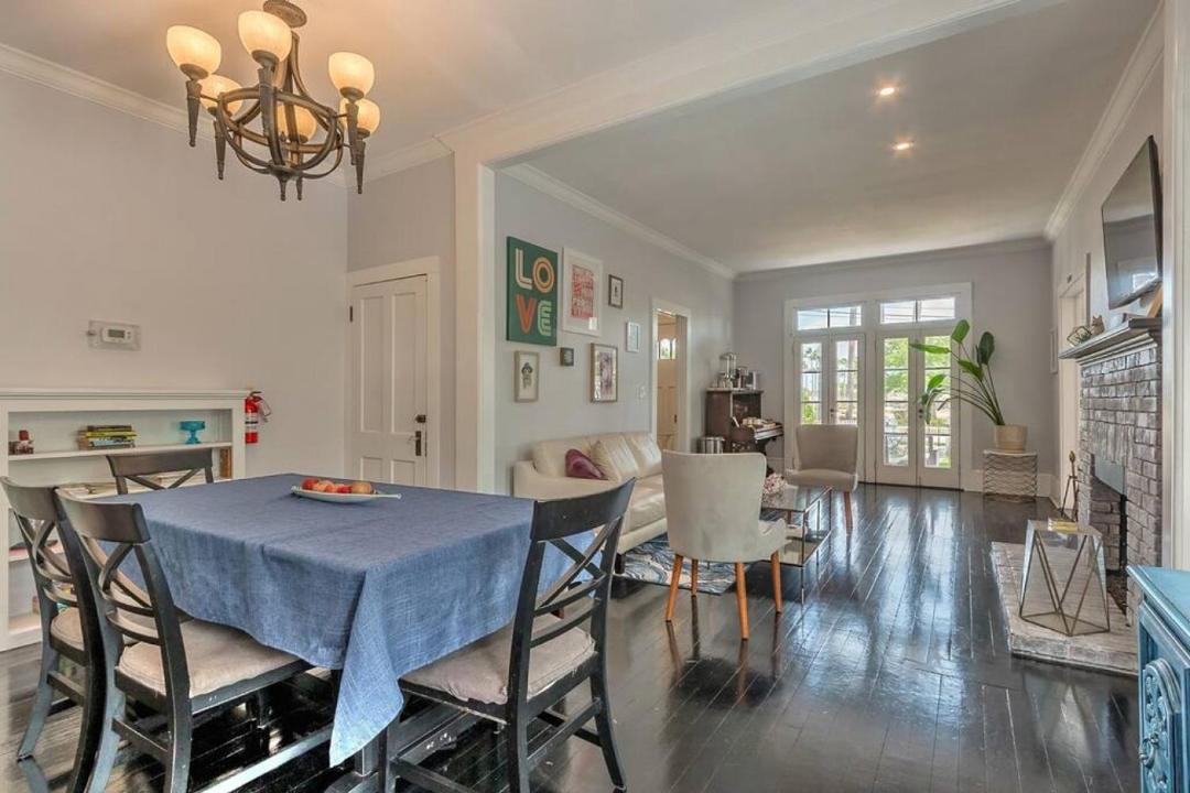 Photo of Livingroom in South Beach Street Historic District