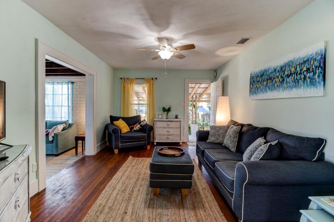 Photo of Livingroom in Holly Hill
