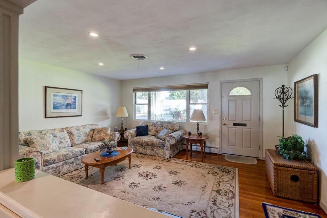 Photo of Livingroom in Kingston