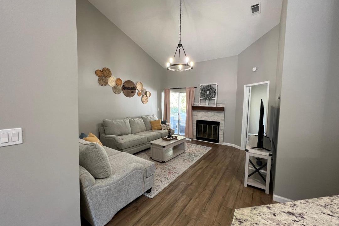 Photo of Livingroom in Huntsville