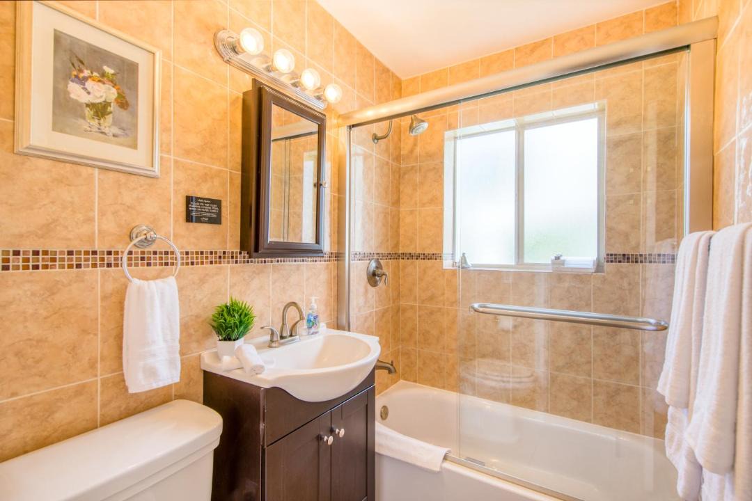 Photo of Bathroom in Survey Creek