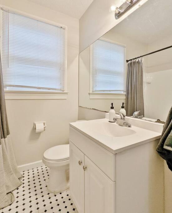 Photo of Bathroom in Avondale
