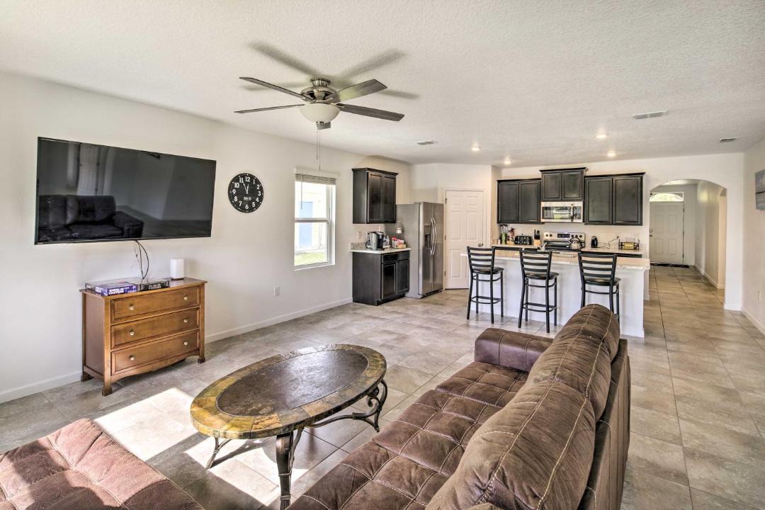 Photo of Livingroom in Sebastian Highlands