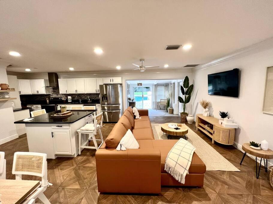 Photo of Livingroom in Bayshore Gardens