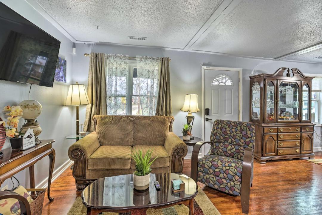 Photo of Livingroom in South Titusville