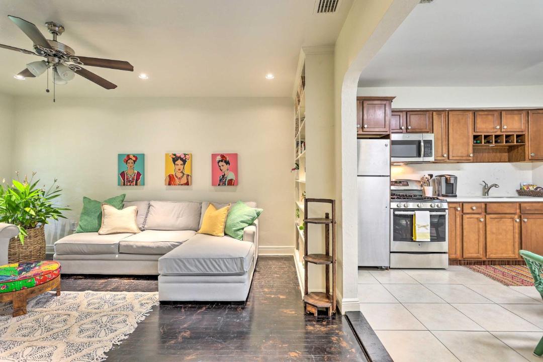 Photo of Livingroom in Biscayne Park