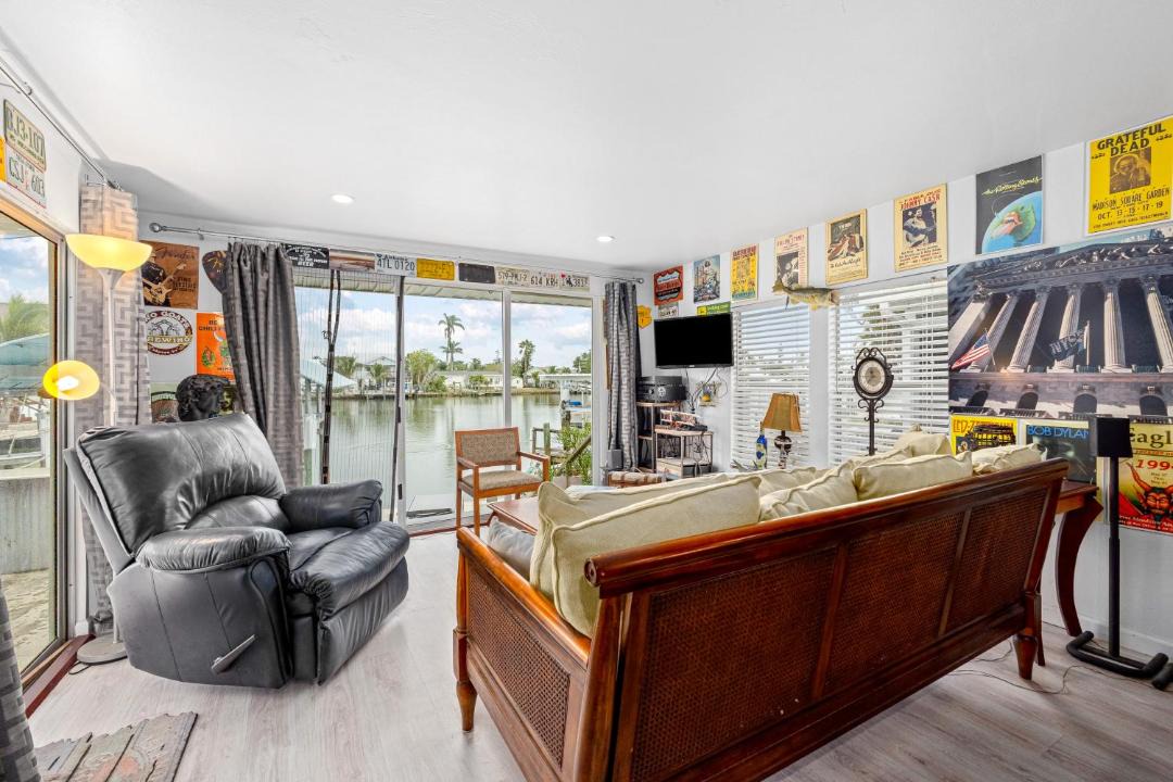 Photo of Livingroom in Goodland