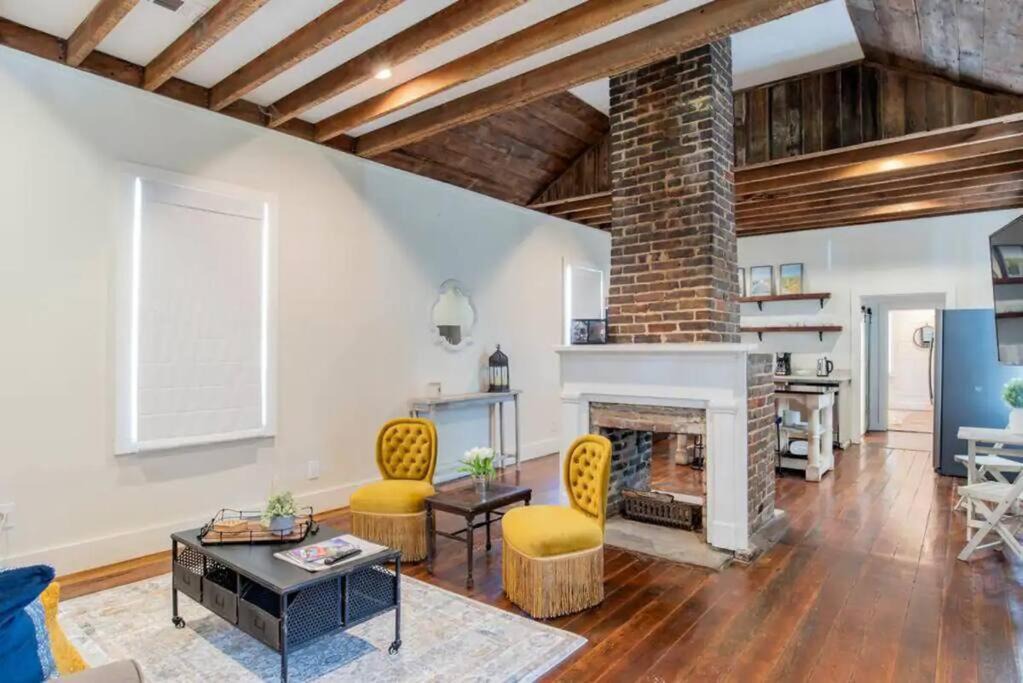 Photo of Livingroom in Central Business District