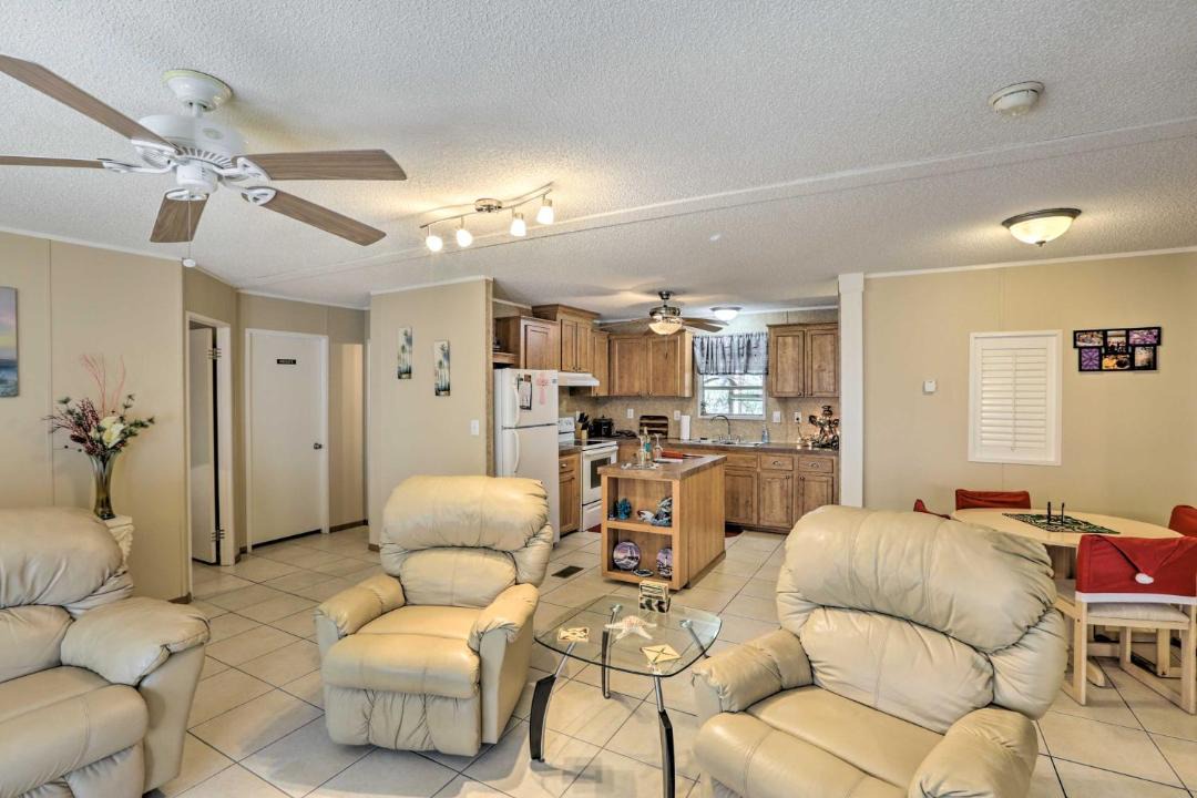 Photo of Livingroom in Salem