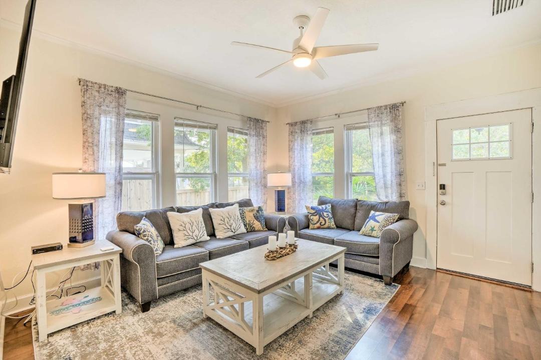 Photo of Livingroom in Tarpon Springs