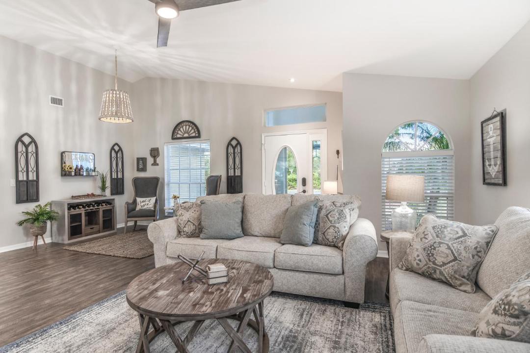 Photo of Livingroom in Placid Lakes