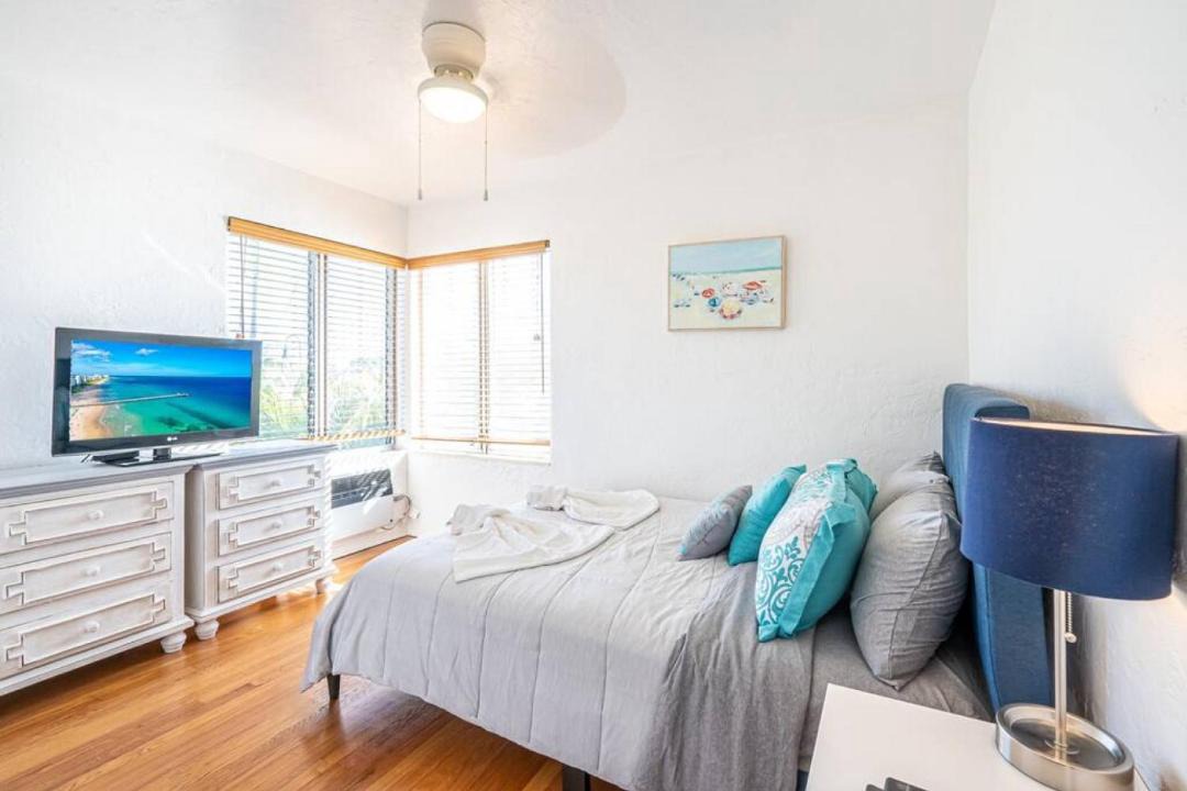Photo of Bedroom in Lauderdale-by-the-Sea