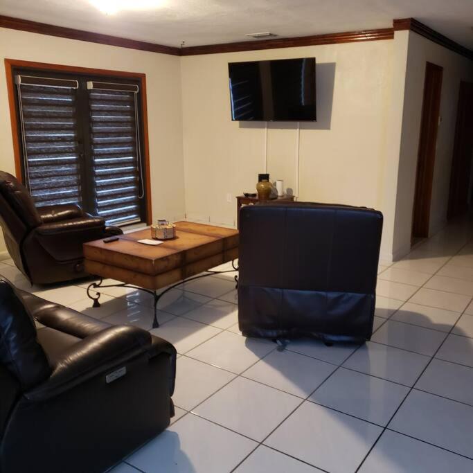 Photo of Livingroom in Tamiami