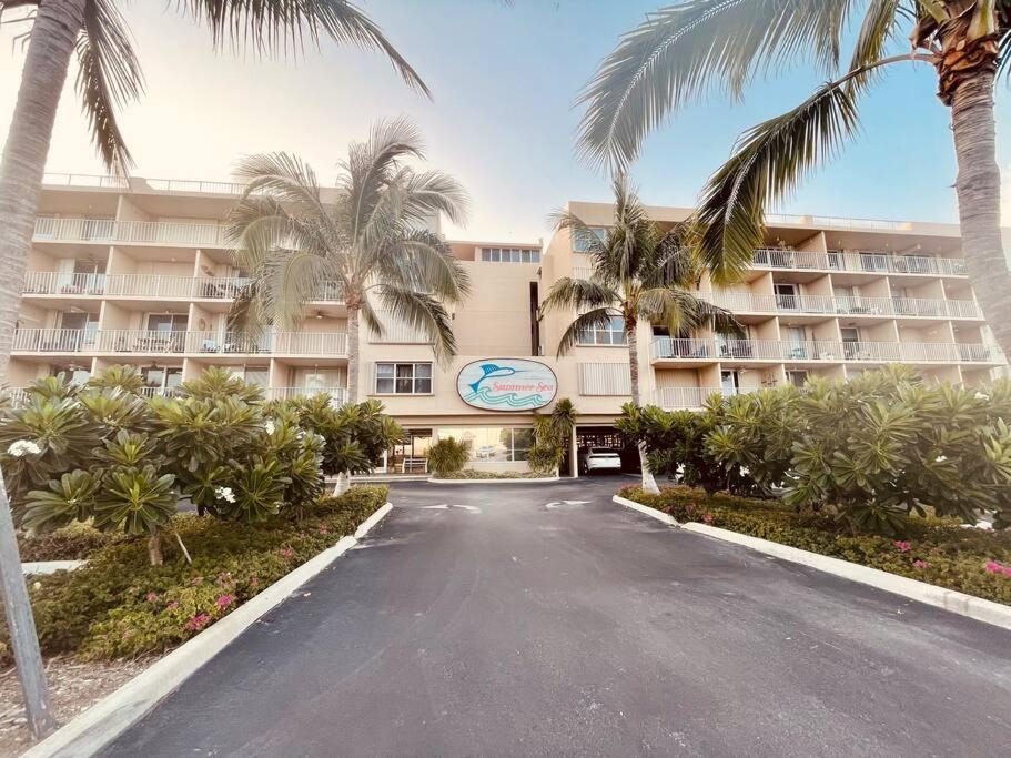 Photo of Buildings in Islamorada