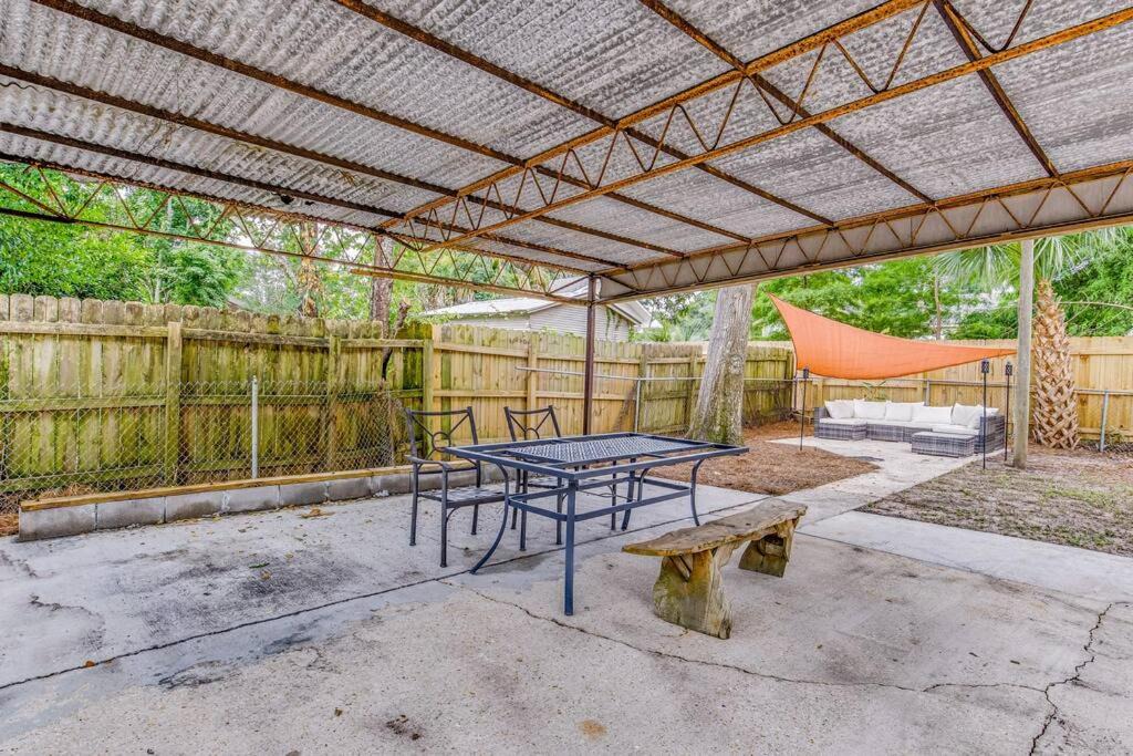 Photo of Patio Balcony in East Hill