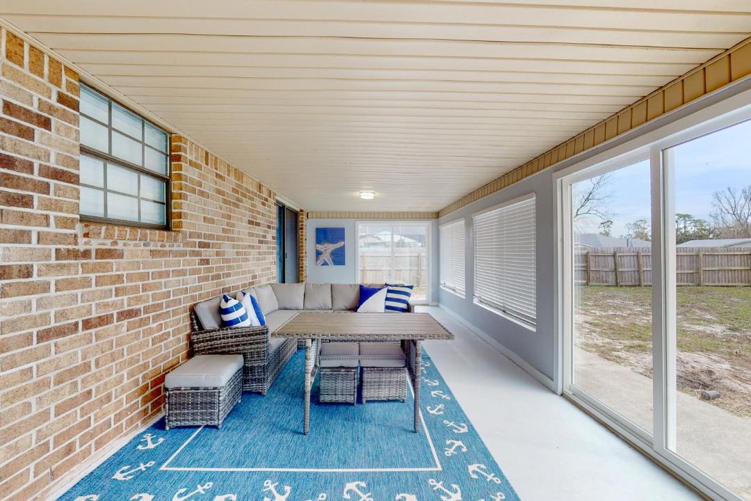 Photo of Livingroom in Ono Island