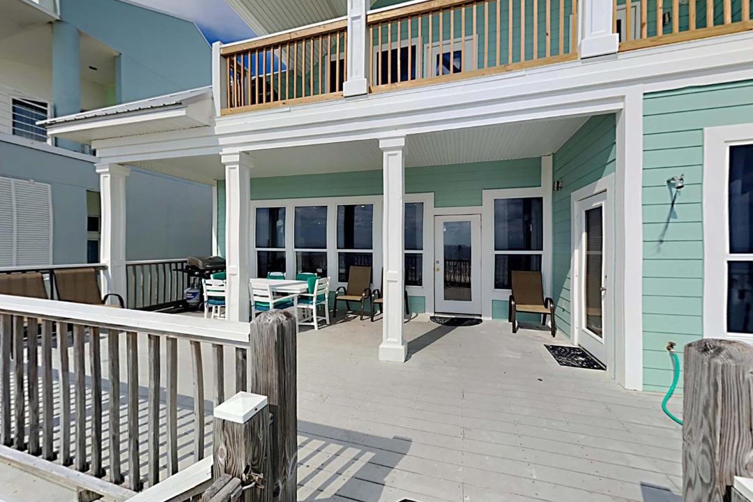 Photo of Patio Balcony in Crescent Beach