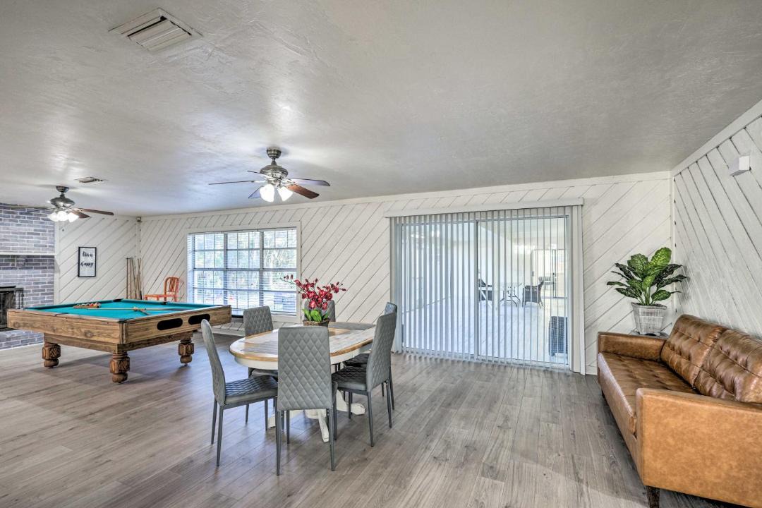 Photo of Livingroom in Gainesville