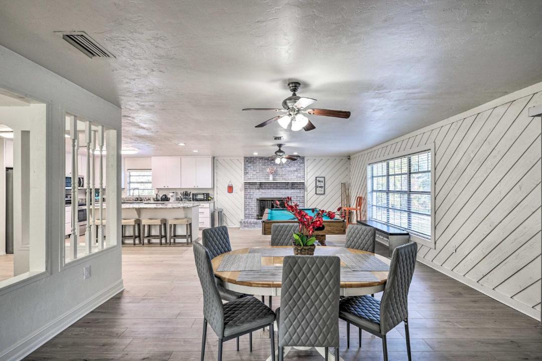 Photo of Livingroom in Gainesville