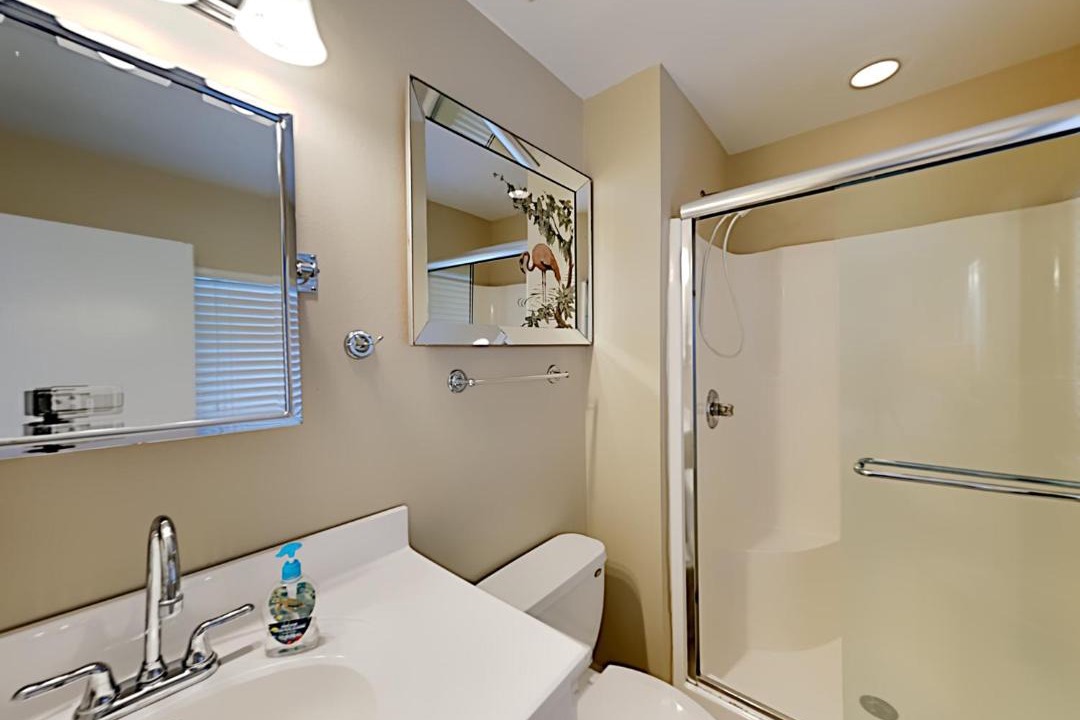 Photo of Bathroom in Navarre Beach
