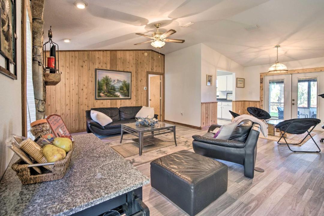 Photo of Livingroom in Fellowship