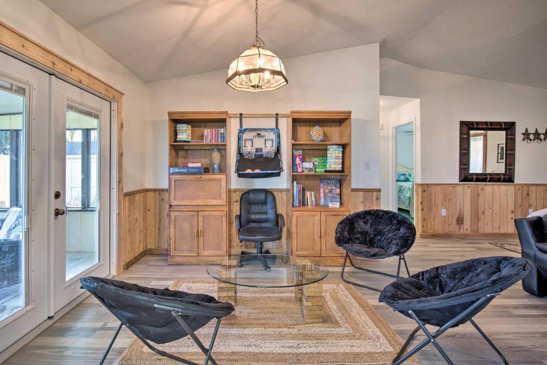 Photo of Livingroom in Fellowship