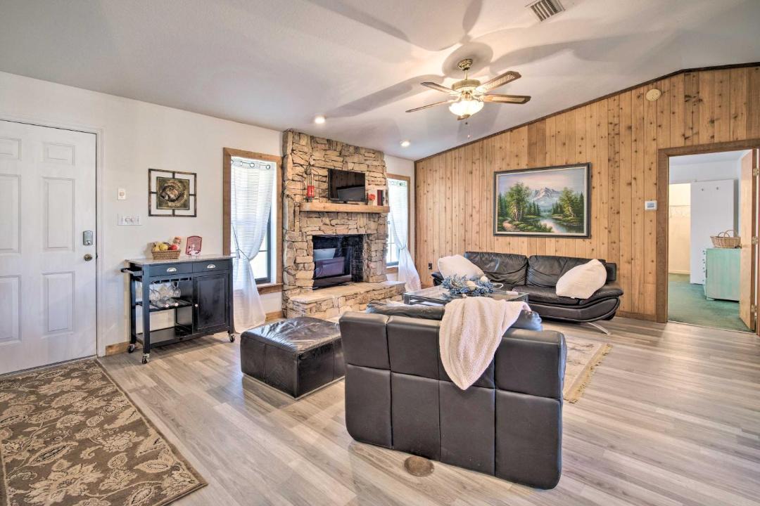 Photo of Livingroom in Fellowship