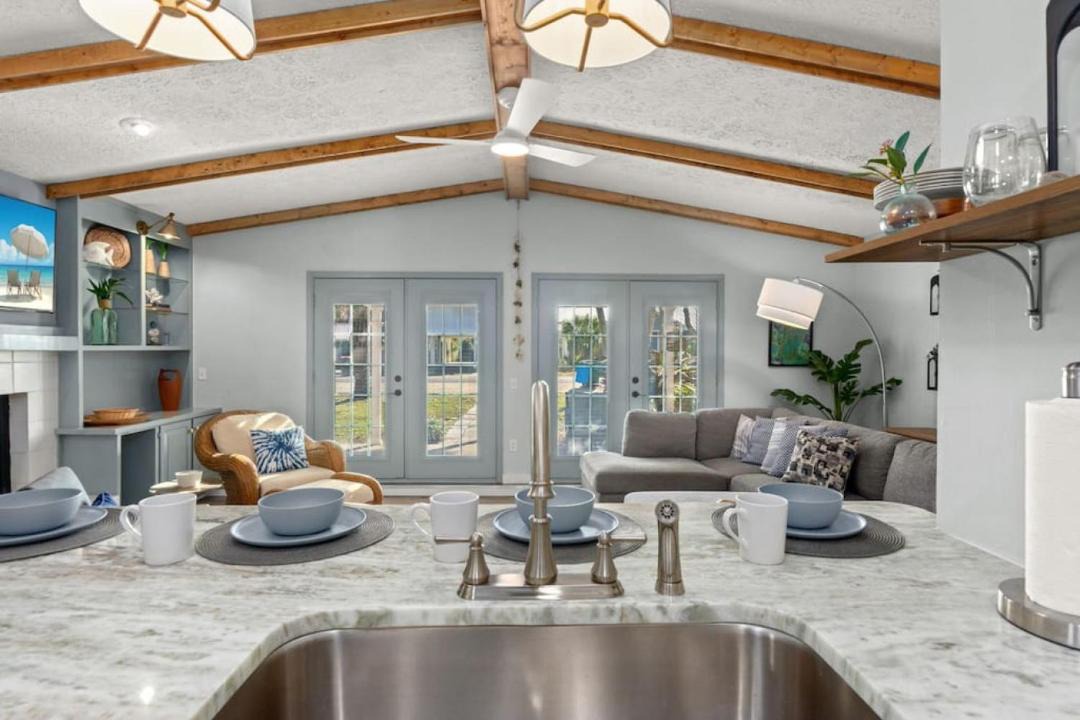 Photo of Livingroom in Holiday Beach