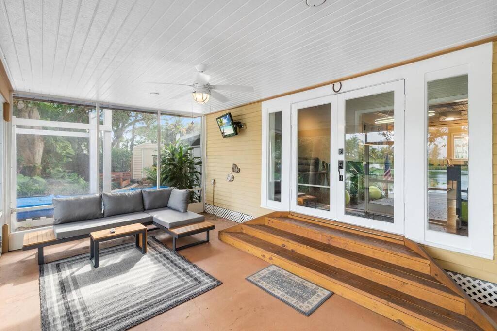 Photo of Livingroom in Cloud Lake