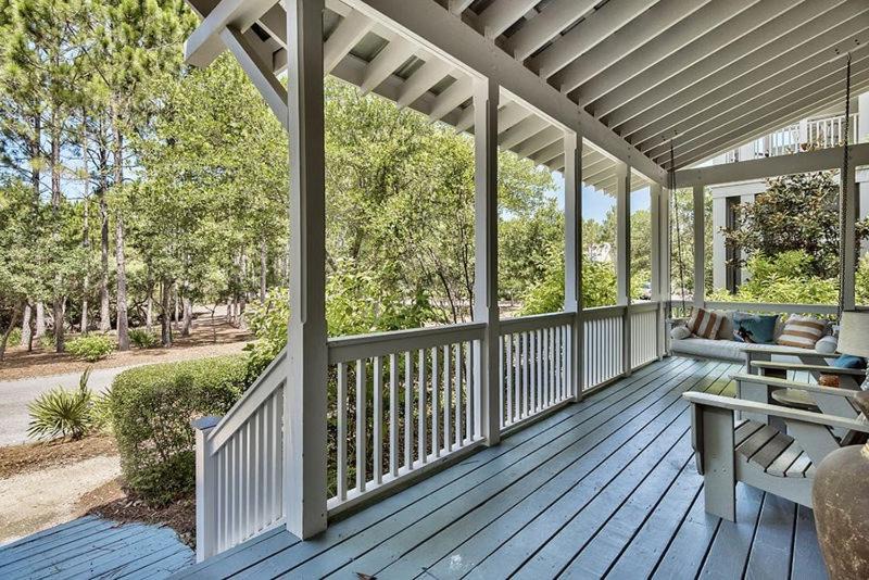 Photo of Patio Balcony in Forest District