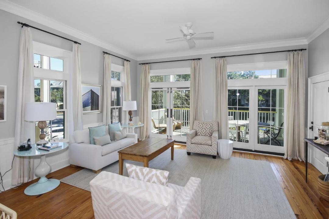 Photo of Livingroom in Beach District