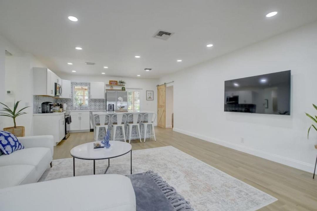 Photo of Livingroom in Citrus Isles