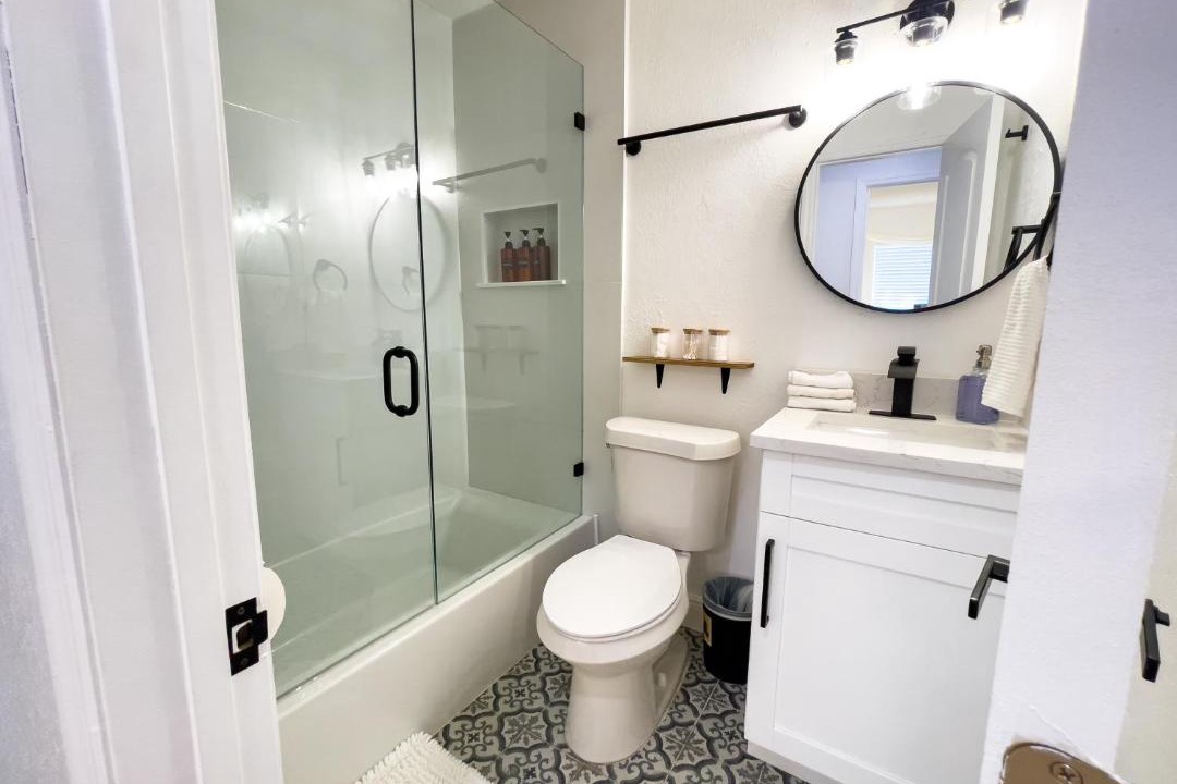 Photo of Bathroom in Port Tampa City