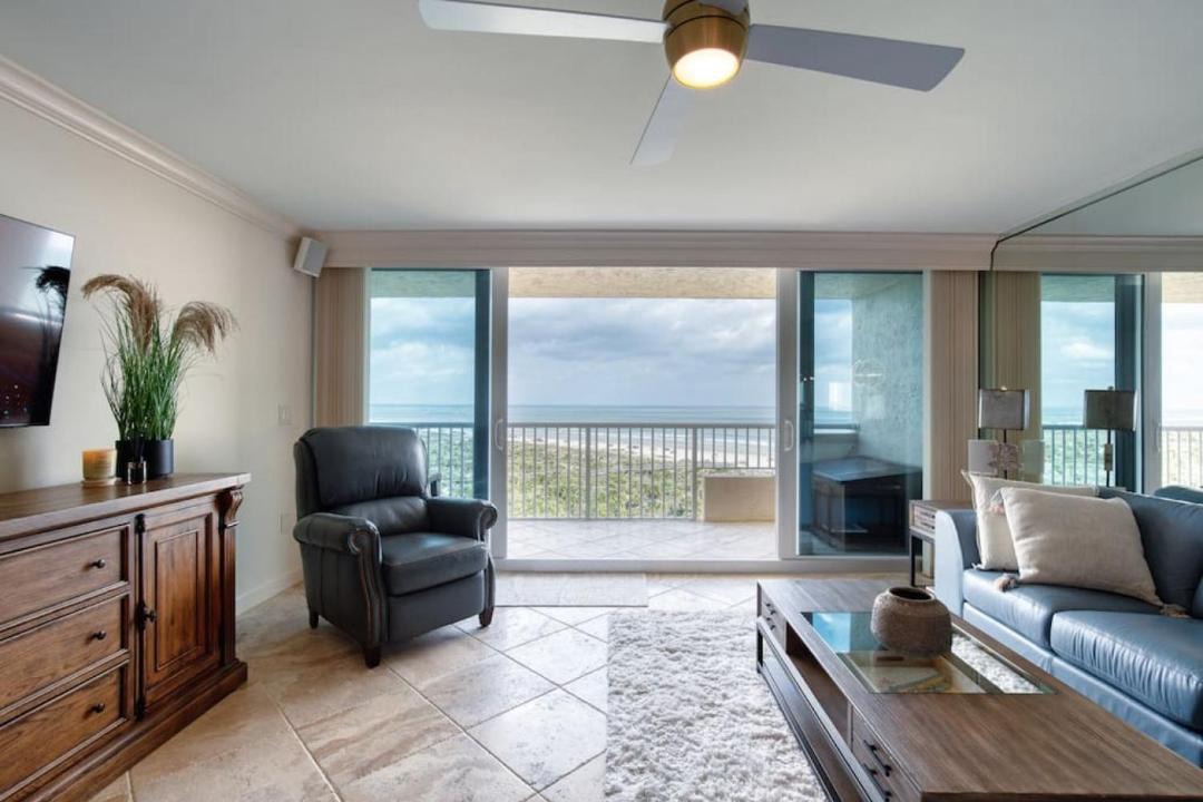 Photo of Livingroom in New Smyrna Beach