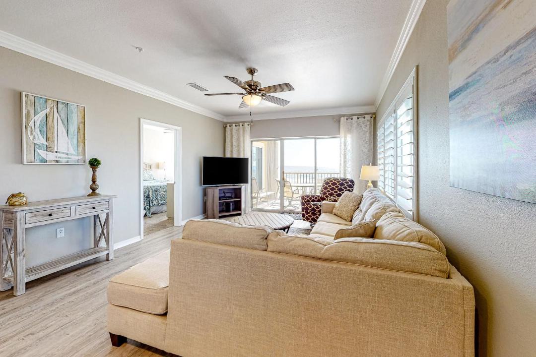 Photo of Livingroom in Orange Beach East