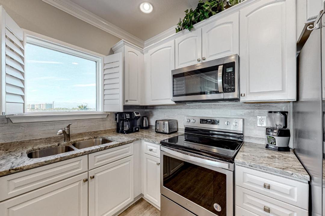 Photo of Kitchen in Orange Beach East
