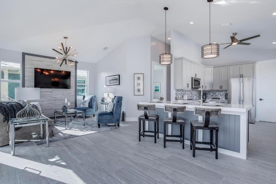 Photo of Livingroom in Mid Island