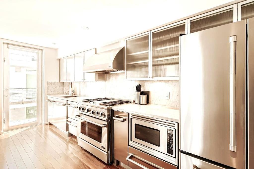 Photo of Kitchen in West Avenue